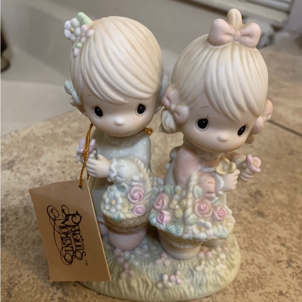 NEW! Vintage Retired & Mint Condition, 1985 Precious Moments Figurine #100072
